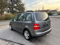 Gebraucht VW Touran 140 PS (102 kW) 2004 Grau Van / Kleinbus