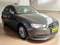 Gebraucht Audi A3 Sportback Attraction 110 PS (80 kW) 2015 Grau Kleinwagen