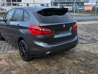 Gebraucht BMW 216 116 PS (85 kW) 2018 Grau Kombi