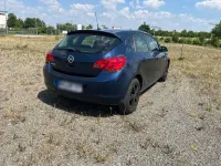 Gebraucht Opel Astra 115 PS (84 kW) 2010 Blau Kleinwagen