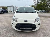 Gebraucht Ford Ka Trend 69 PS (50 kW) 2014 Crystalweiß Kleinwagen