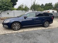 Gebraucht VW Passat Highline 140 PS (102 kW) 2013 Blau Kombi