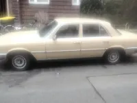 Gebraucht Mercedes 300 140 PS (102 kW) 1979 Gelb Limousine