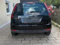 Second-hand Ford Fiesta 80 CP (58 kW) 2004 Negru Hatchback