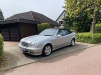 Gebraucht Mercedes CLK230 Elegance 197 PS (144 kW) 2001 Silber Coupé