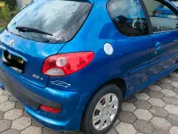 Gebraucht Peugeot 206+ 73 PS (53 kW) 2012 Blau Kleinwagen