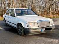 Gebraucht Mercedes E230 132 PS (97 kW) 1989 Weiß Limousine
