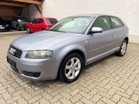 Gebraucht Audi A3 Attraction 102 PS (75 kW) 2004 Akoyasilber Limousine