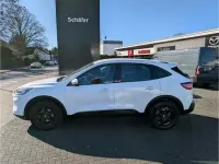 Usado Ford Kuga Cool & Connect 151 HP (111 kW) 2023 Branco SUV