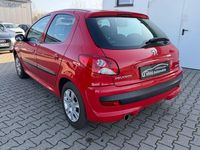 Gebraucht Peugeot 206+ Basis 75 PS (55 kW) 2009 Rot Kleinwagen