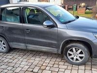 Gebraucht VW Tiguan Trendline 122 PS (89 kW) 2012 Grau SUV