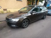 Gebraucht Skoda Superb 140 PS (102 kW) 2014 Braun Kombi