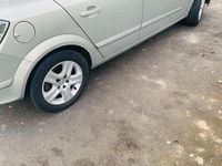 Gebraucht Opel Astra 105 PS (77 kW) 2008 Silber Limousine