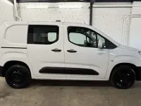 Gebraucht Opel Combo Edition 102 PS (75 kW) 2021 Weiß Van / Kleinbus