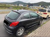 Gebraucht Peugeot 207 90 PS (66 kW) 2009 Schwarz Kleinwagen
