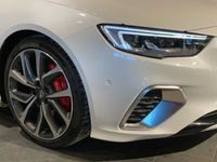 Gebraucht Opel Insignia Exklusiv 209 PS (153 kW) 2018 Weiß metallic Kombi