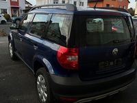 Gebraucht Skoda Yeti Active 105 PS (77 kW) 2012 Blau SUV