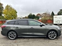 Gebraucht Ford Focus ST-Line 125 PS (91 kW) 2022 Magneticgrau Kombi