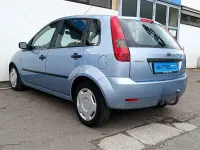 Gebraucht Ford Fiesta Trend 80 PS (58 kW) 2005 Blau Kleinwagen