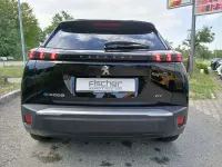 Gebraucht Peugeot e-2008 GT 100 kW (136 PS) 2022 Schwarz perla nera SUV