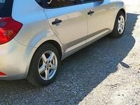Używany Kia Ceed 109 KM (80 kW) 2008 Szary Hatchback
