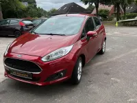Gebraucht Ford Fiesta 80 PS (58 kW) 2016 Rot Kleinwagen