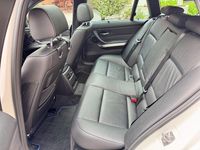 Gebraucht BMW 320 Shadowline 184 PS (135 kW) 2011 Weiß Kombi