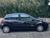 Gebraucht Renault Clio III Dynamique 101 PS (74 kW) 2009 Schwarz Limousine