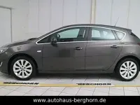 Gebraucht Opel Astra Exklusiv 140 PS (102 kW) 2015 Platin anthrazit (metallic) Limousine