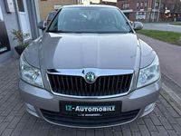 Gebraucht Skoda Octavia Elegance 105 PS (77 kW) 2012 Cappuccinobeige metallic Kleinwagen