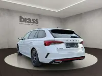Gebraucht Skoda Octavia RS 200 PS (147 kW) 2024 Moonweiß perleffekt Kombi