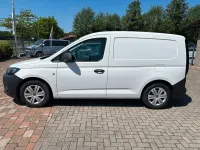 Gebraucht VW Caddy Basis 102 PS (75 kW) 2023 Weiß Van / Kleinbus