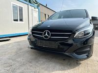 Gebraucht Mercedes B200 136 PS (100 kW) 2017 Schwarz Van / Kleinbus