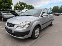 Gebraucht Kia Rio 97 PS (71 kW) 2009 Silber Limousine