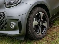 Gebraucht Smart ForTwo Coupé Exclusive 60 kW (82 PS) 2023 Grau Kleinwagen