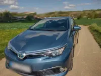 Gebraucht Toyota Auris Hybrid 136 PS (100 kW) 2016 Blau Limousine