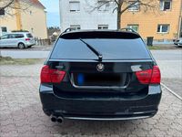 Gebraucht BMW 325 197 PS (144 kW) 2009 Schwarz Kombi