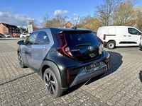 Neu Toyota Aygo X 72 PS (52 kW) 2025 Grau SUV