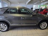 Gebraucht VW T-Roc Style 150 PS (110 kW) 2024 Indiumgrau metallic SUV