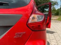 Gebraucht Ford Focus ST 250 PS (183 kW) 2014 Rot Limousine