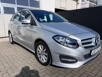 Gebraucht Mercedes B180 122 PS (89 kW) 2015 Silber Van / Kleinbus