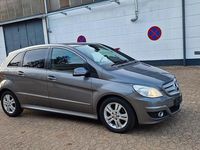 Gebraucht Mercedes B200 140 PS (102 kW) 2009 Grau Van / Kleinbus