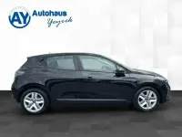 Begagnad Renault Clio V Evolution 125 HK (91 kW) 2024 Svart Halvkombi