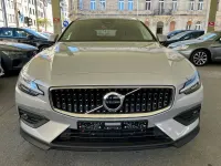 Second-hand Volvo V60 CC Plus 197 CP (144 kW) 2023 Argintiu Break