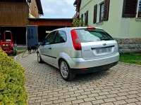 Gebraucht Ford Fiesta 69 PS (50 kW) 2004 Silber Kleinwagen