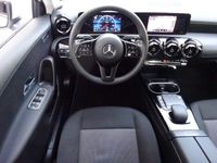 gebraucht Mercedes A200 AT Business Nav Shz Tmat Touch EU6d