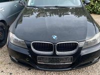 Gebraucht BMW 318 143 PS (105 kW) 2009 Schwarz Kombi
