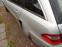 Gebraucht Mercedes E200 Avantgarde 184 PS (135 kW) 2006 Silber Kombi