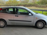 Gebraucht Ford Focus 75 PS (55 kW) 2002 Silber Kleinwagen