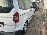 Gebraucht Ford Tourneo Courier 105 PS (77 kW) 2017 Weiß Van / Kleinbus